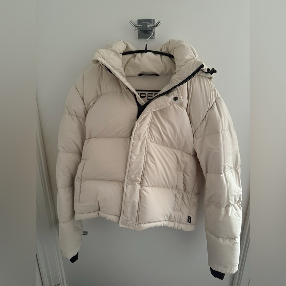 Aritzia Superpuff Shorty - Matte Pearl
